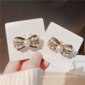 Korean Bow Alloy Rhinestone Pearl Brooch for Women Girl Coat Sweater Accessories Vintage Badge Fashion Jewelry Handmade